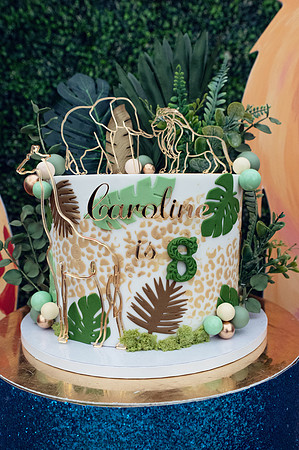 caroline250055