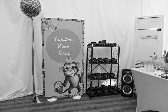 caroline250144