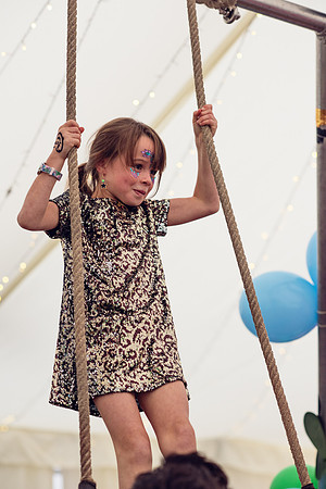 caroline250451