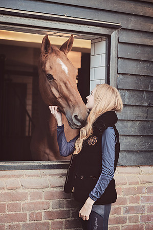 anniebrunt25032