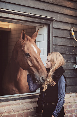 anniebrunt25040