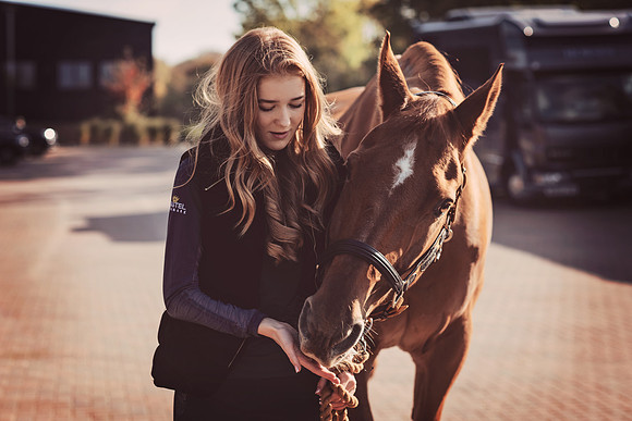 anniebrunt25164