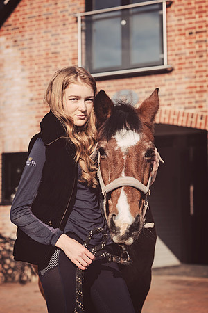 anniebrunt25252