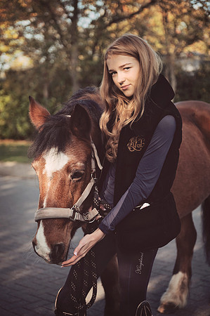 anniebrunt25272