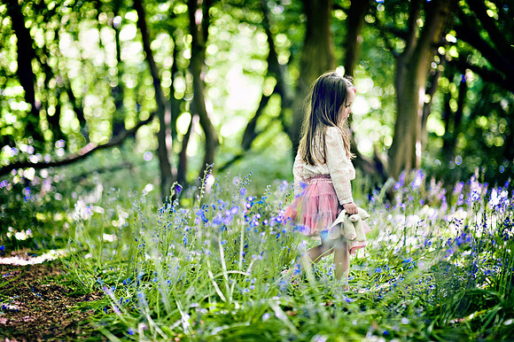 DETAILS PAGE LITTLE PEOPLE SHOT