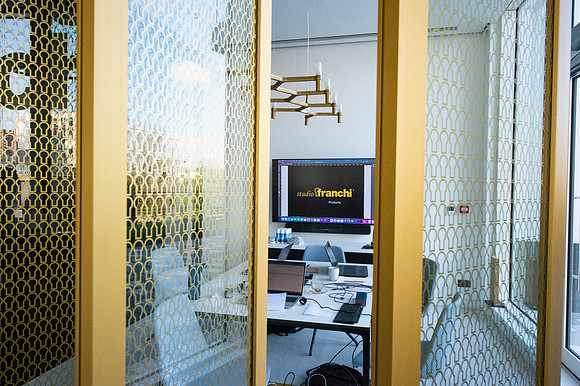 franchistudio21054