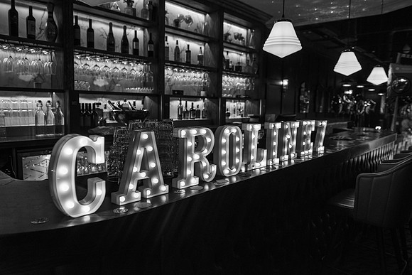 caroline24002
